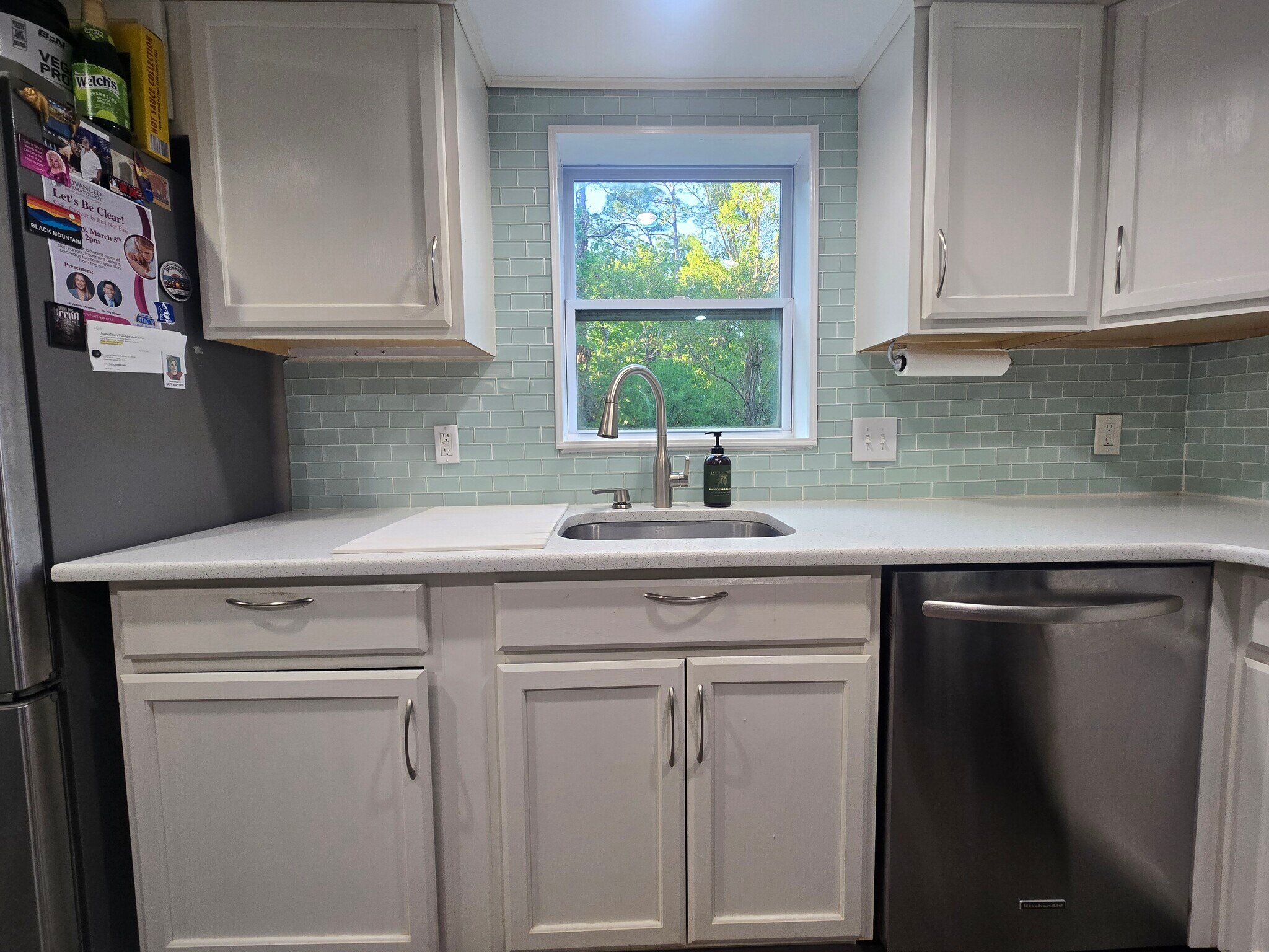 Building Photo - 713 St Michael Ln