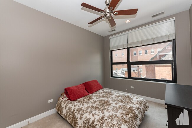 Building Photo - 101 W Superior St