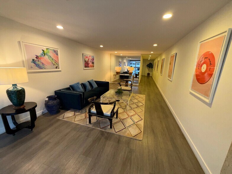 Building Photo - 1541 Hayworth Ave