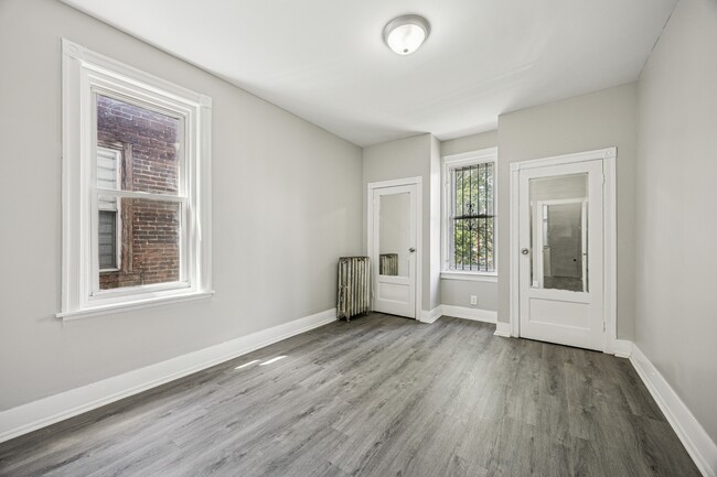 Building Photo - 1723 W Butler St