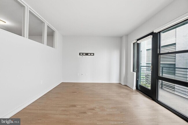 Building Photo - 1625 Eckington Pl NE