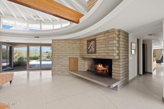 Building Photo - 6111 N Palo Cristi Rd