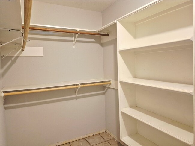 Building Photo - 13211 Whitchurch Way