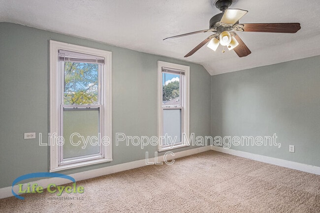 Building Photo - 1004 Chatham St NW