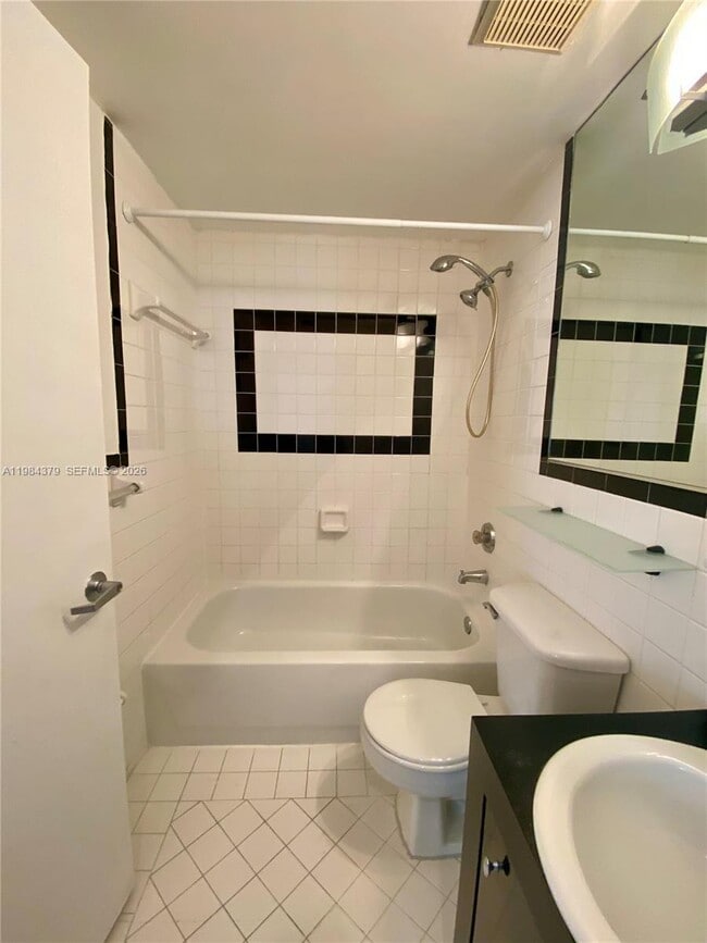 Building Photo - 1521 Lenox Ave.