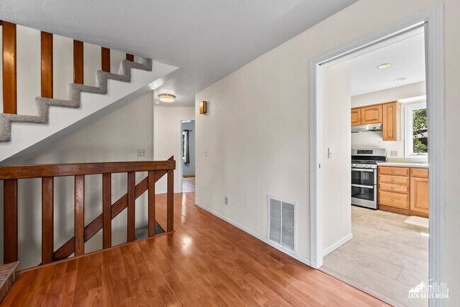Building Photo - 6010 Staedem Dr