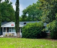Building Photo - 1402 Fairfax Dr