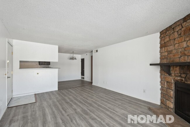 Building Photo - Charming 2BR Condo in Aurora