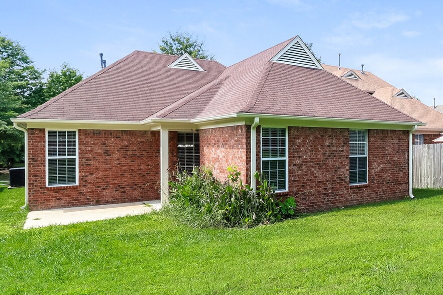 Building Photo - 4930 Indian Walk Ln