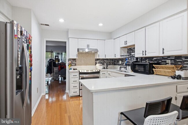 Building Photo - 2042 Headlands Cir