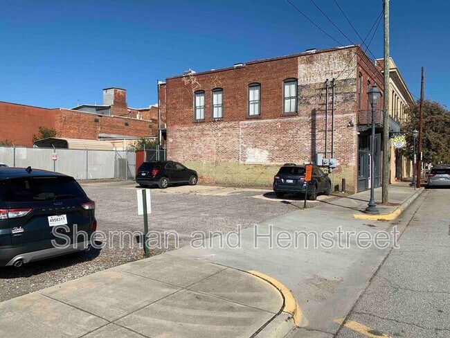 Building Photo - 215 Twelfth Street Apt B