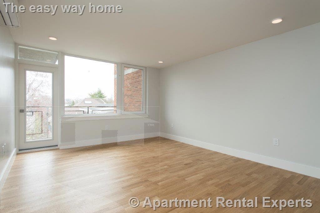 Building Photo - 334 Harvard St