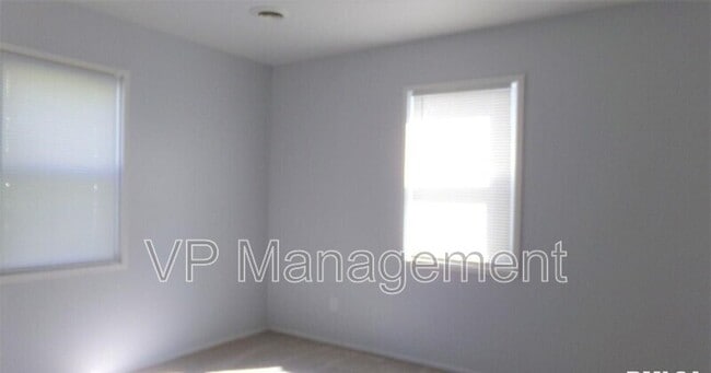 Building Photo - 2112 W 69th St
