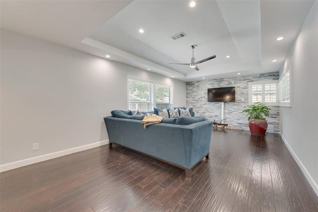 Building Photo - 10135 Rockmoor Dr