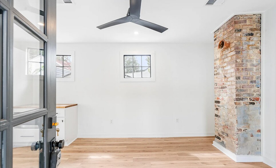 Building Photo - 5 Maranda Holmes St