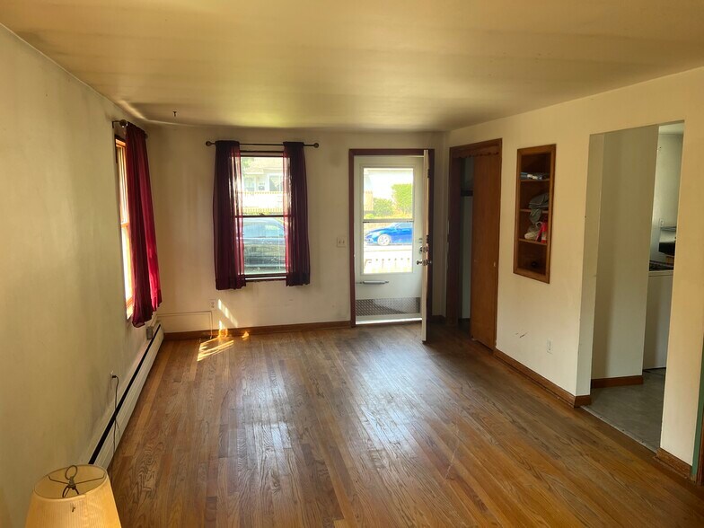 Primary Photo - 1801 Loftsgordon Ave