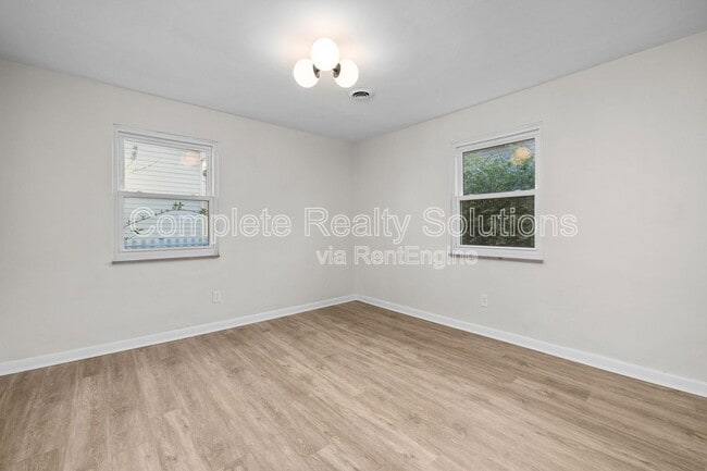 Building Photo - 1503 Wexford Ave