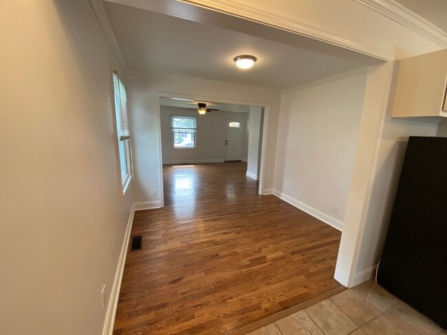 Building Photo - Cozy Ranch style home located in the Sedgefield Community !