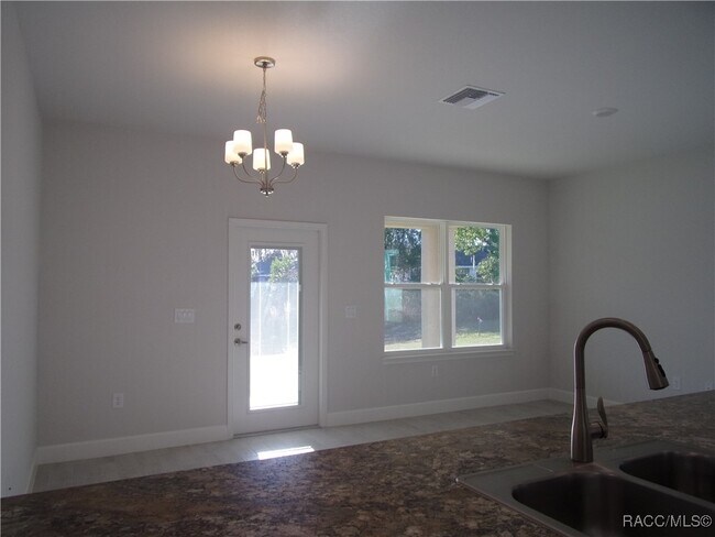 Building Photo - 219 Bittern Lp