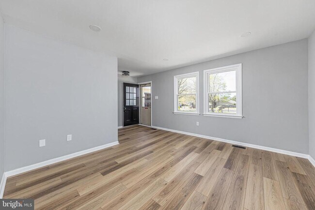 Building Photo - 78 Abbington Ln