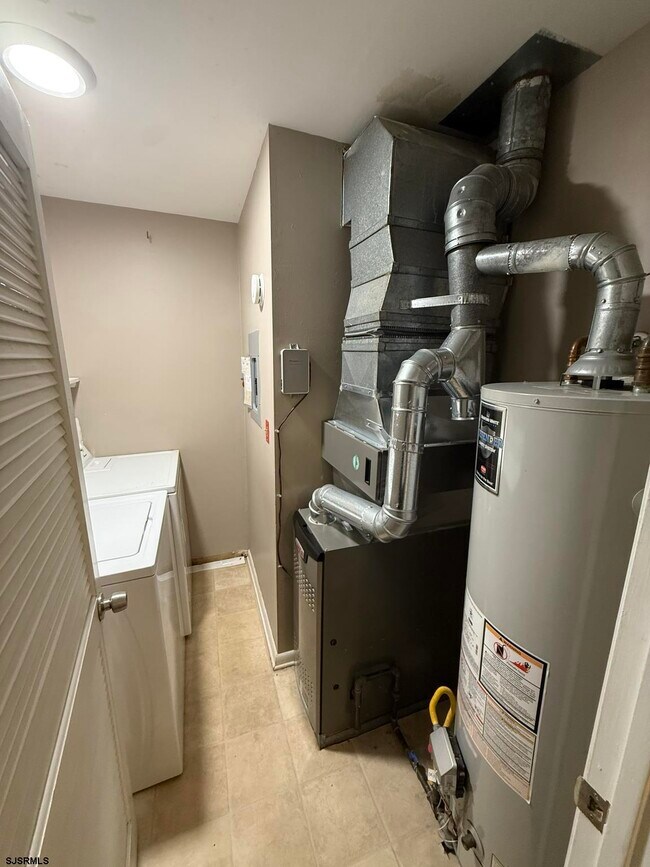 Building Photo - 25 Oyster Bay