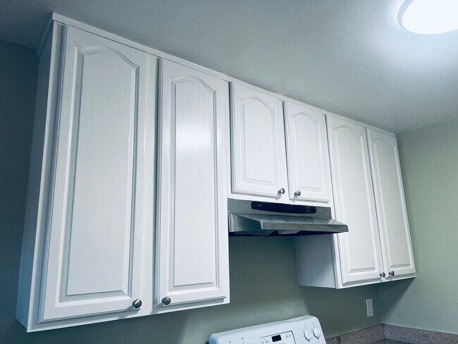 Building Photo - 2124 90th Ave