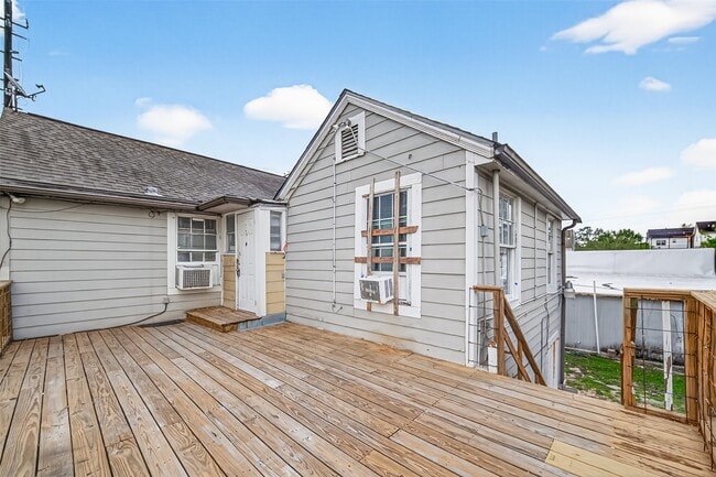 Building Photo - 4212 Woodhead St