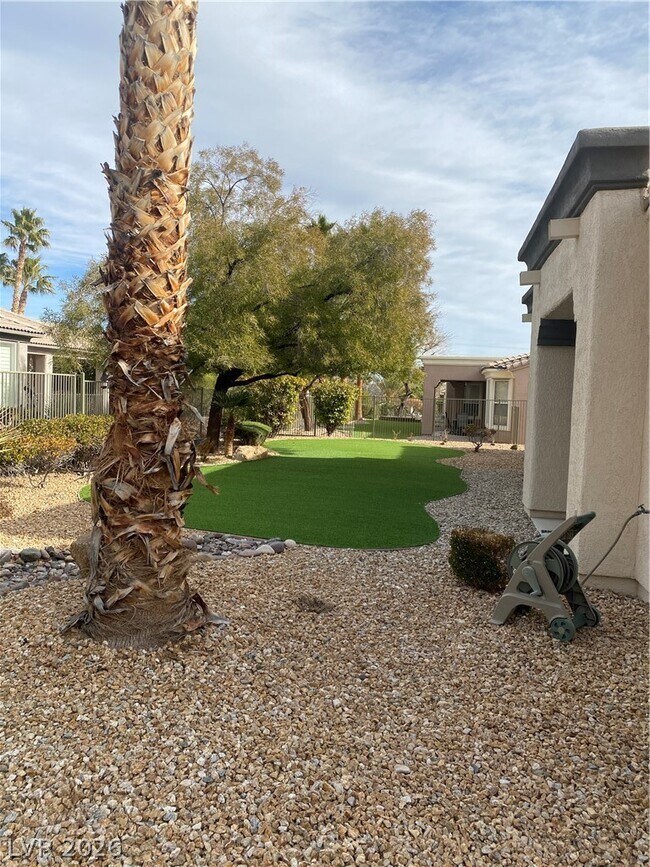 Building Photo - 10340 Riva De Destino Ave