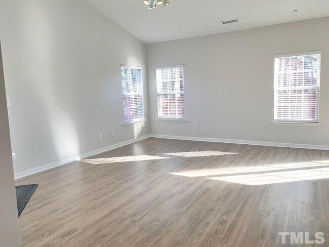 Building Photo - Charming 4 bedroom Ranch in Raleigh!