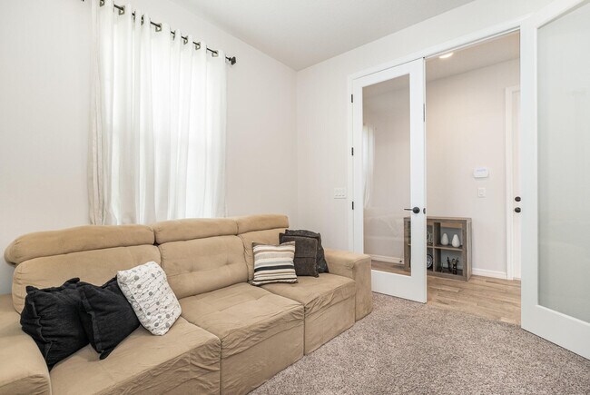 Building Photo - 3179 Ribbon Grass Dr