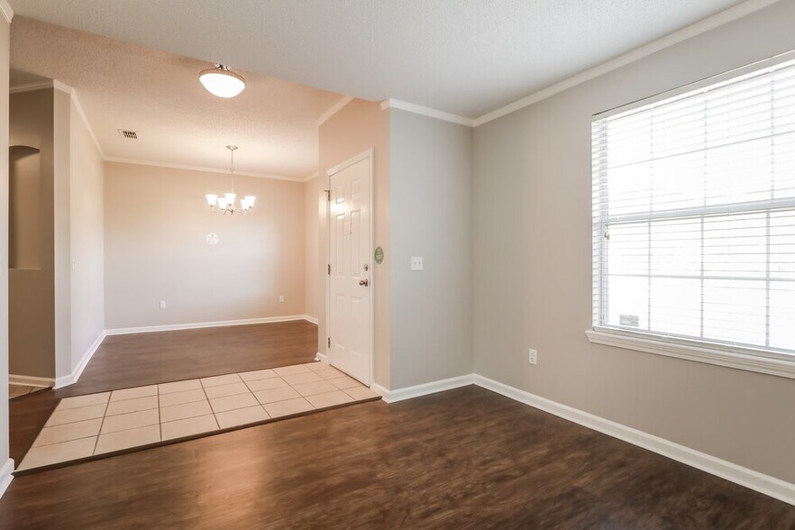 Building Photo - 2138 Joseph Hewes Ct