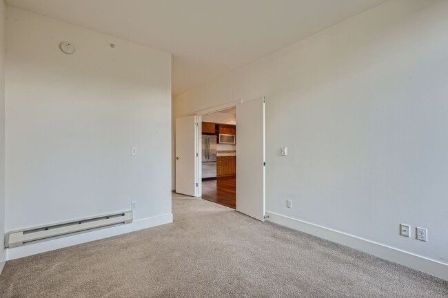 Building Photo - Gorgeous 2 Bed Unit @ The Gallery - Belltown Living at its Finest!