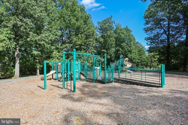 Building Photo - 13950 Estuary Dr