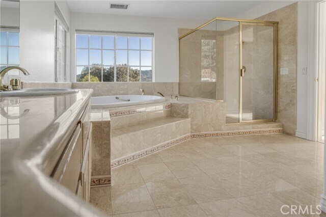 Building Photo - 1030 Calle Rey