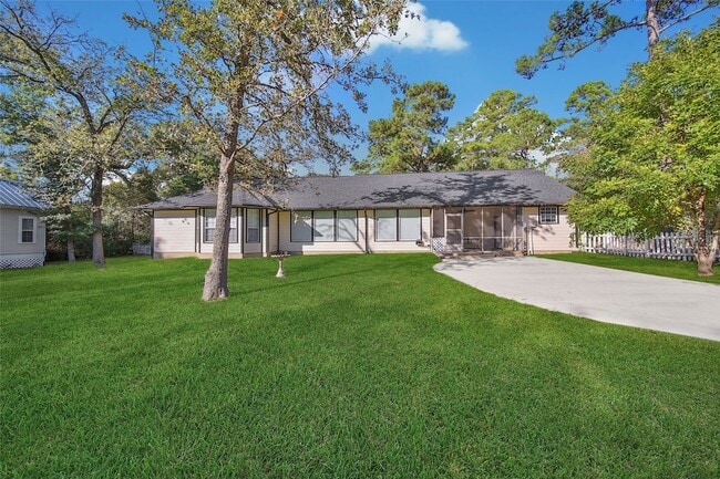 Building Photo - 4068 TX-105