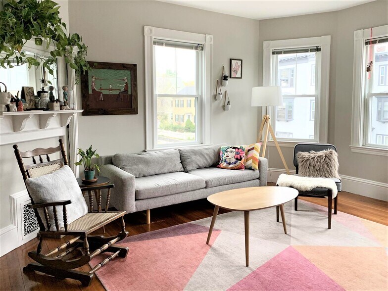 Building Photo - 107 Oxford St