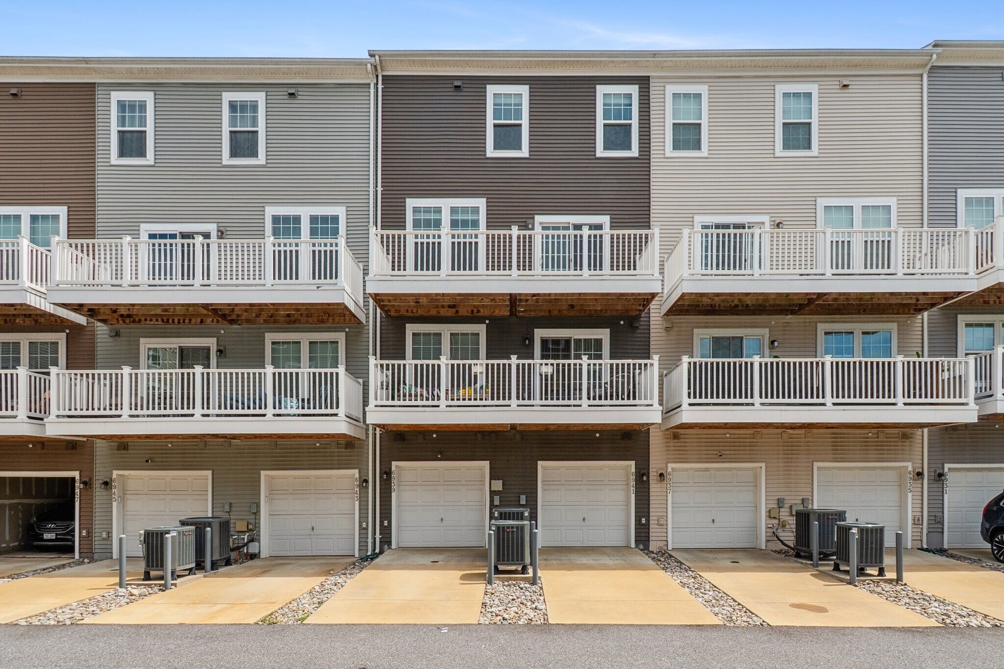 Building Photo - 6939 Stoddert Ln
