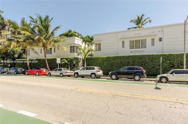 Building Photo - 934 16th St