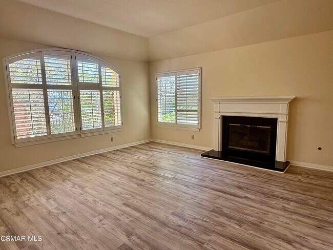 Building Photo - 1922 Golden Sky Cir