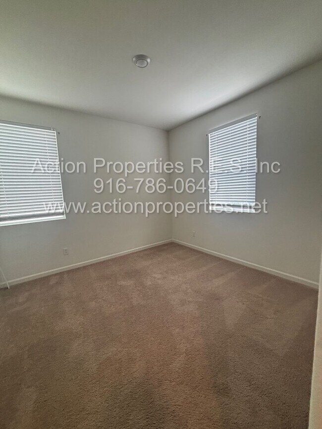 Building Photo - Rocklin Meritage Durango Subdivision - 2 Story 3 Bed, 2.5 bath - 1,833 sqft - NO HOA!