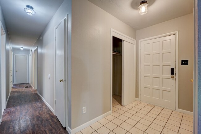 Building Photo - Norman Rental Near OU Campus For Rent!