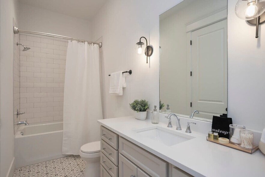 Building Photo - 106 Walnut Hill Dr