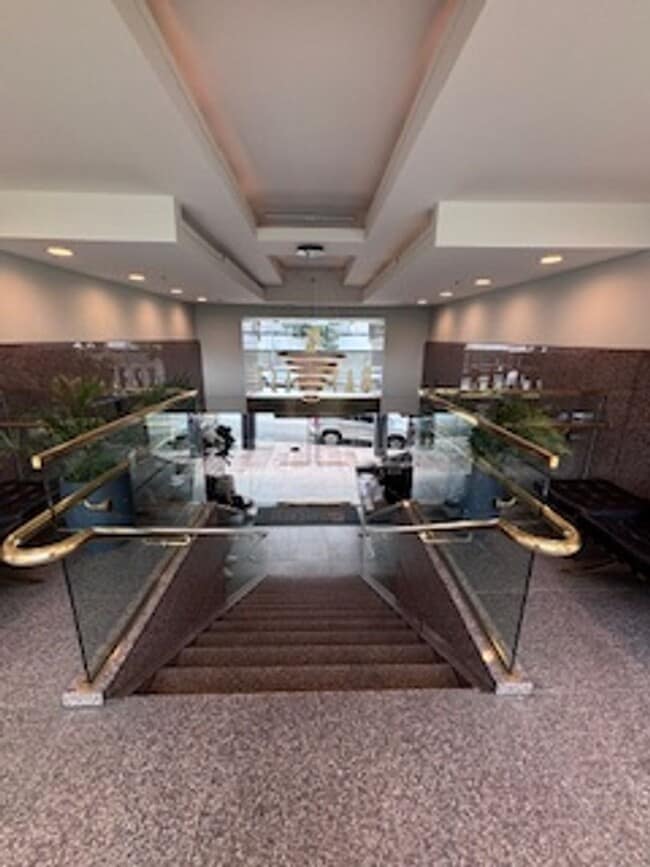 Building Photo - Furnished 1-Bedroom Garden Oasis at Bay Crest Condominiums | Rincon Hill