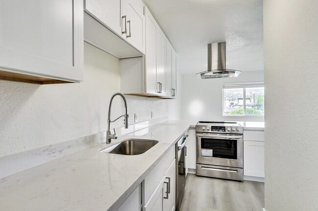 Floorplan - Laurel Haus