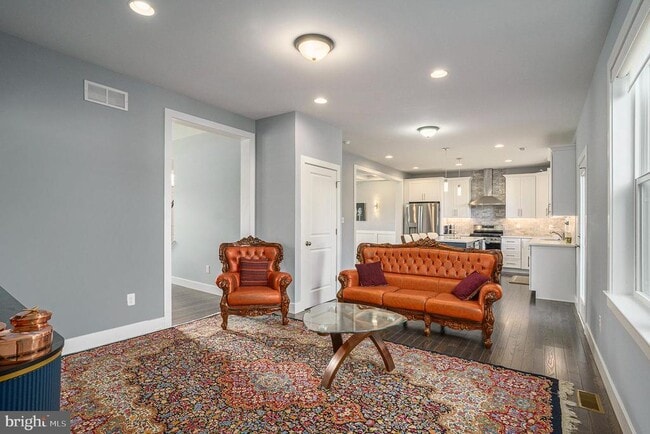 Building Photo - 340 Wartman Rd