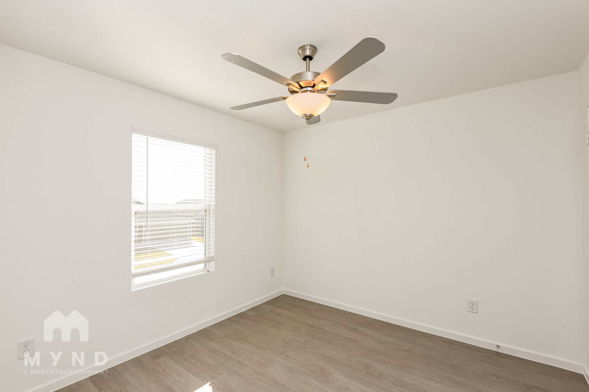 Building Photo - 2700 Mistwood Dr