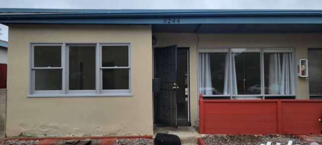 Building Photo - 3244 Clairemont Dr