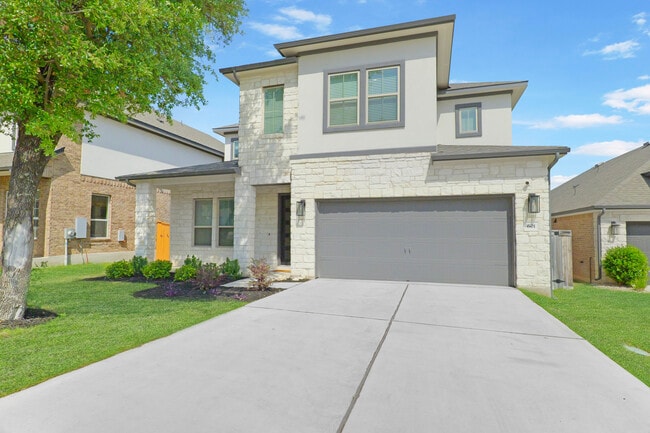 Building Photo - 601 Pinnacle View Dr