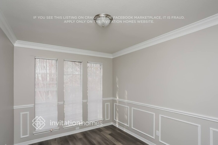 Building Photo - 2404 Manchester Dr