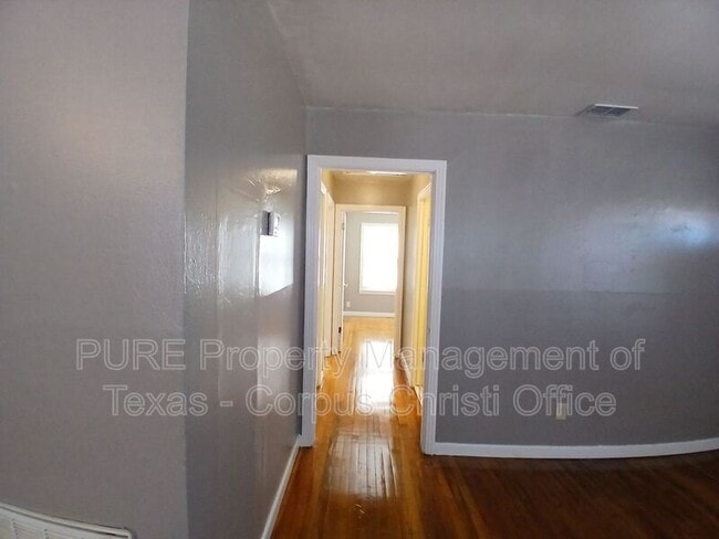 Building Photo - 4906 Kasper St